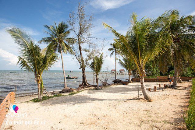 8x viet xay nha tren "dao hoang", vuot bien mang vat lieu xay dung va cai ket - 25