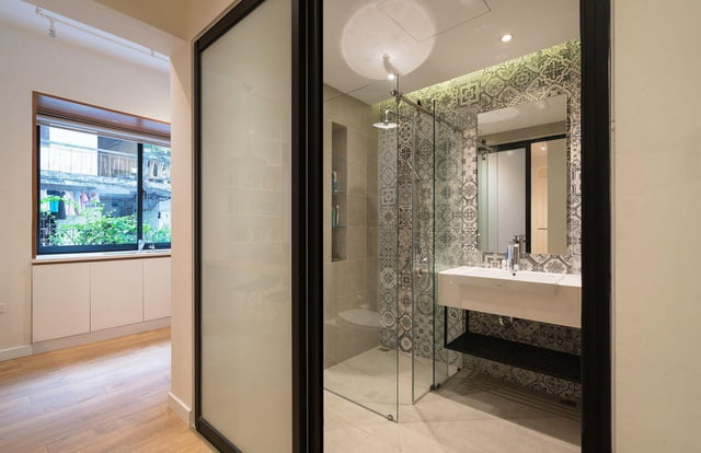 Những căn nhà biến hình đẹp không ngờ sau cải tạo, gây sốt mạng xã hội - 18