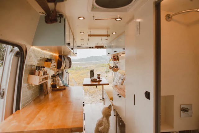 Những căn nhà biến hình đẹp không ngờ sau cải tạo, gây sốt mạng xã hội - 7